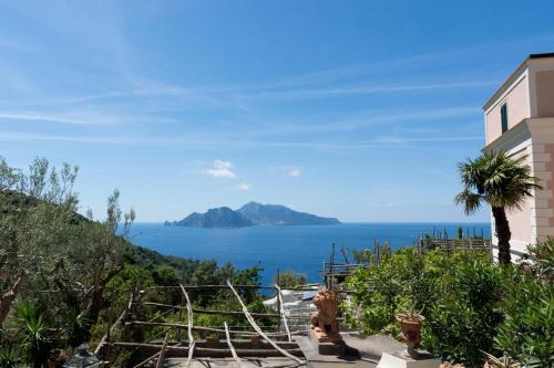 La Farfalla Bianca — 4-Star Luxury Hotel in Marciano, Italy