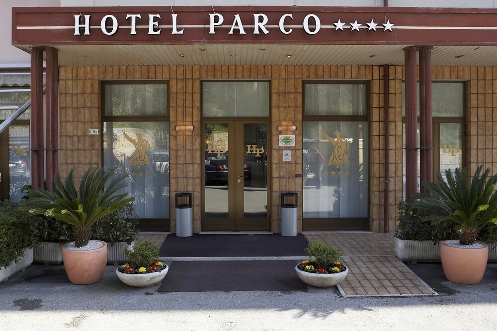 Hotel Parco — 4-Star Luxury Hotel in Castelfidardo, Italy