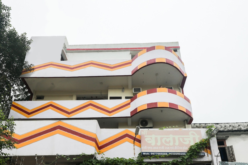 Spot On 48832 Balaji Parisar — Ujjain