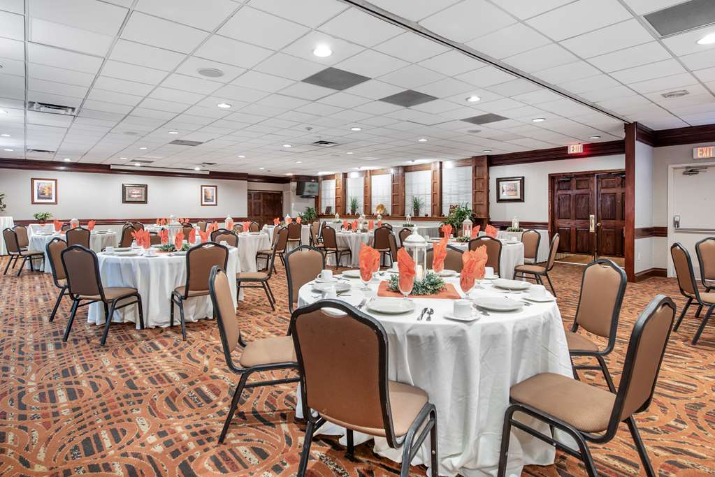 Best Western Plus Bridgeport Inn - photo 43