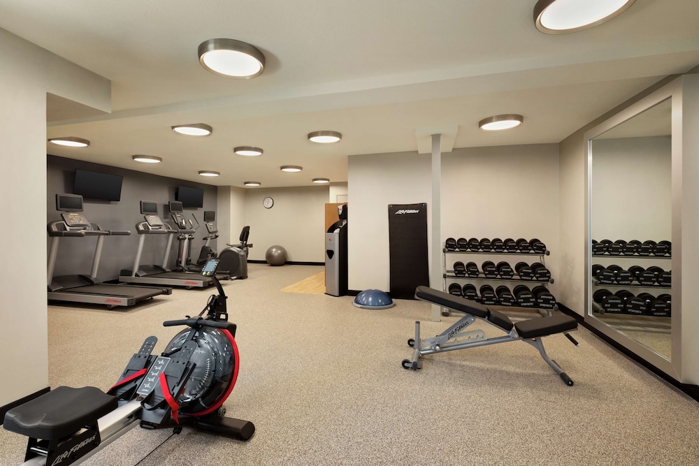 Homewood Suites by Hilton Portland Airport - photo 30
