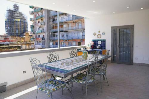La DuKesca chic — 4-Star Luxury Hotel in Naples, Italy