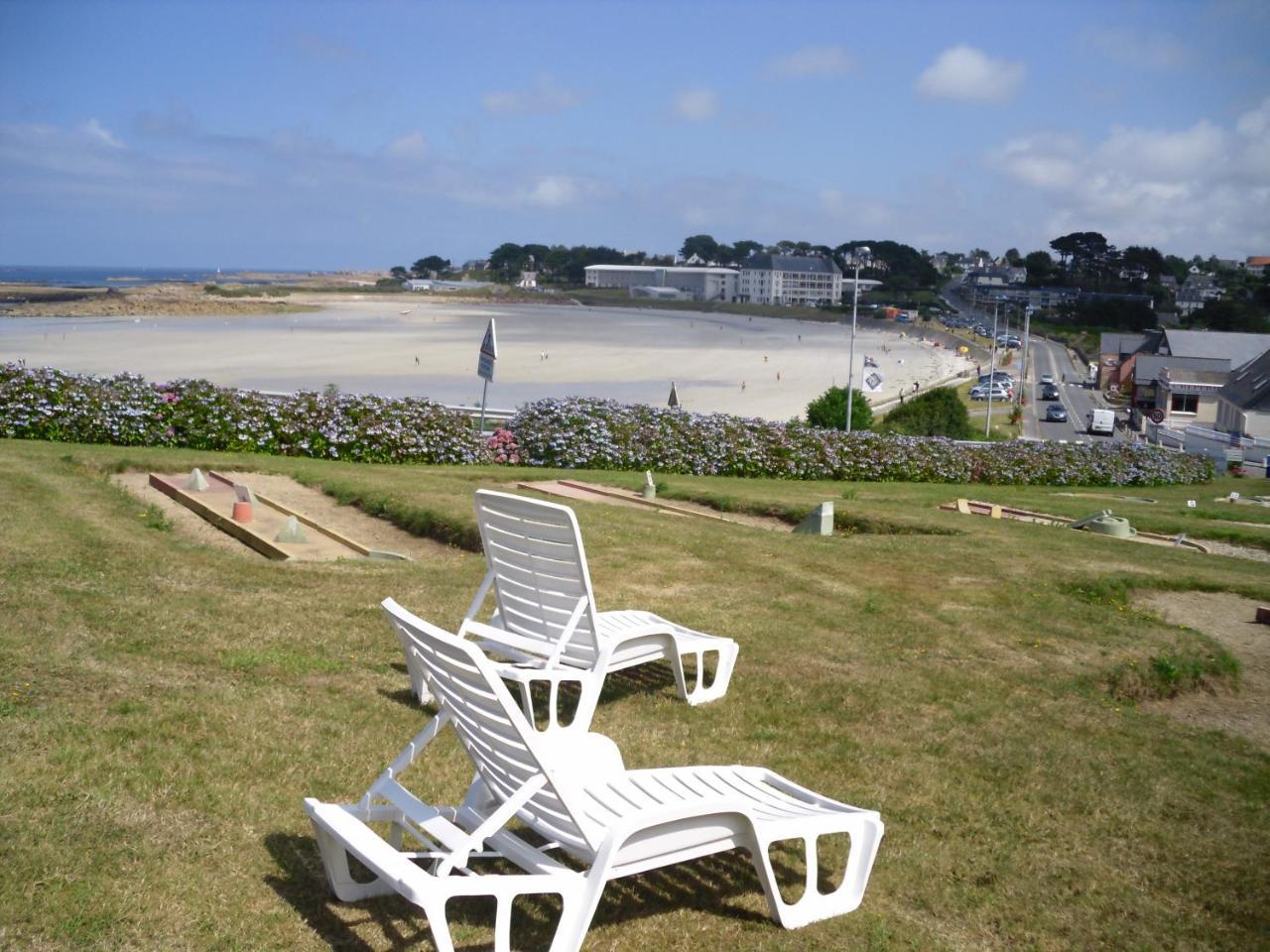 Rez De Jardin 5 Pers Avec Piscine Vue Directe Sur La Plage A 40 M — Trevou Treguignec