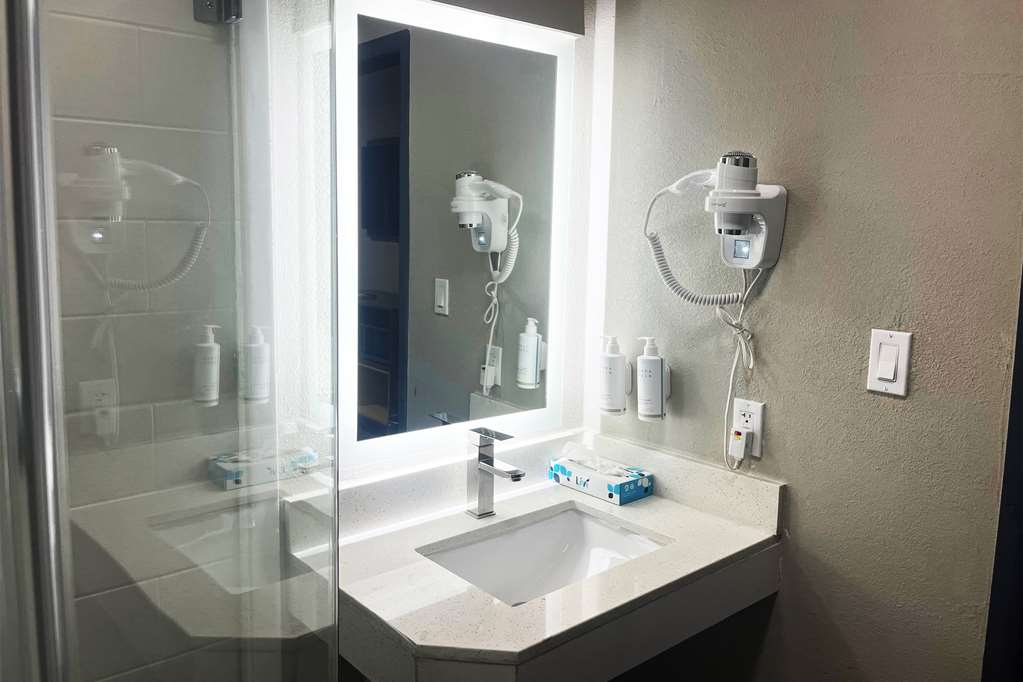 Days Inn by Wyndham Albuquerque I 25 - photo 14