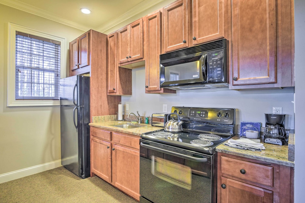 Anderson Creek Resort Condo on Golf Course with Pool - photo 5