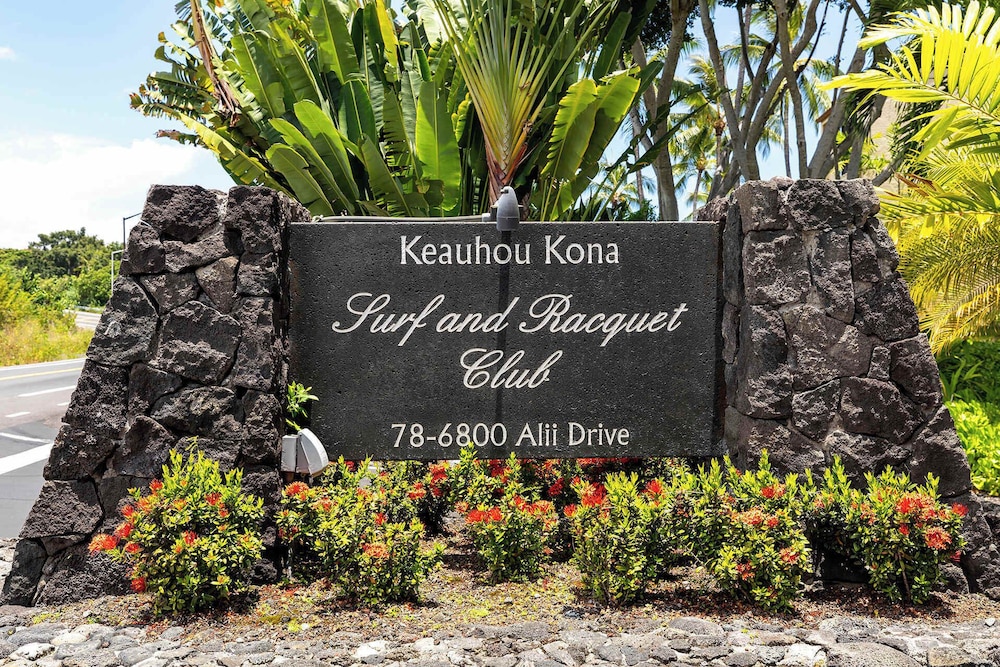 Surf Racquet Club 24 New Beds New You — Kailua Kona