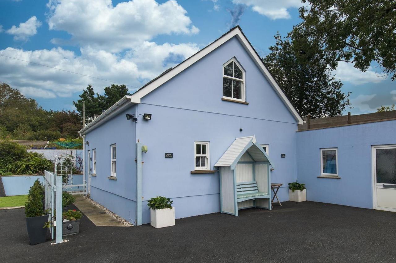 Cwtch Forge Cottage — 4-Star Luxury Hotel in Carmarthen, United Kingdom