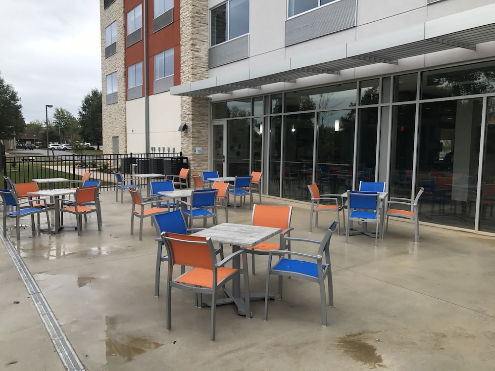 Holiday Inn Express & Suites Greenville SE Simpsonville by IHG - photo 55