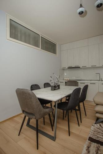 City Center Apartment Scutari — 4-Star Luxury Hotel in Shkoder, Albania