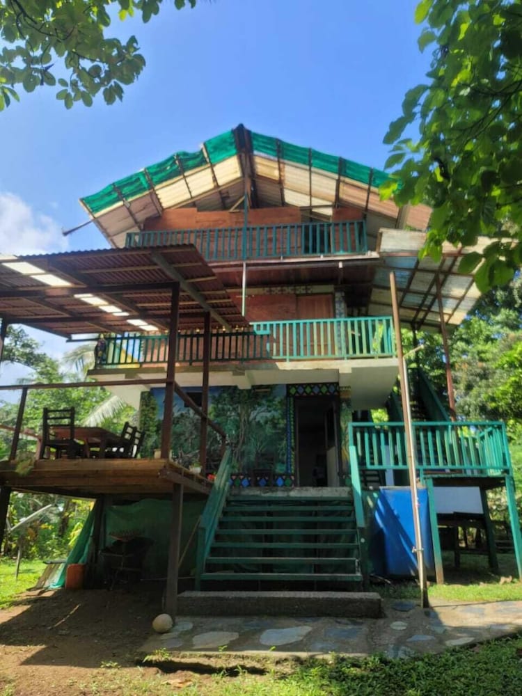 Ecohotel Bahia Terco — Nuqui