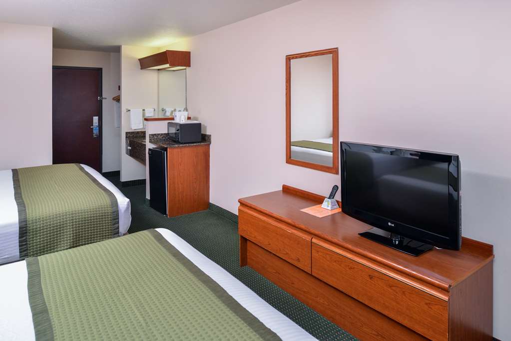 Travelodge Suites by Wyndham Newberg - photo 20