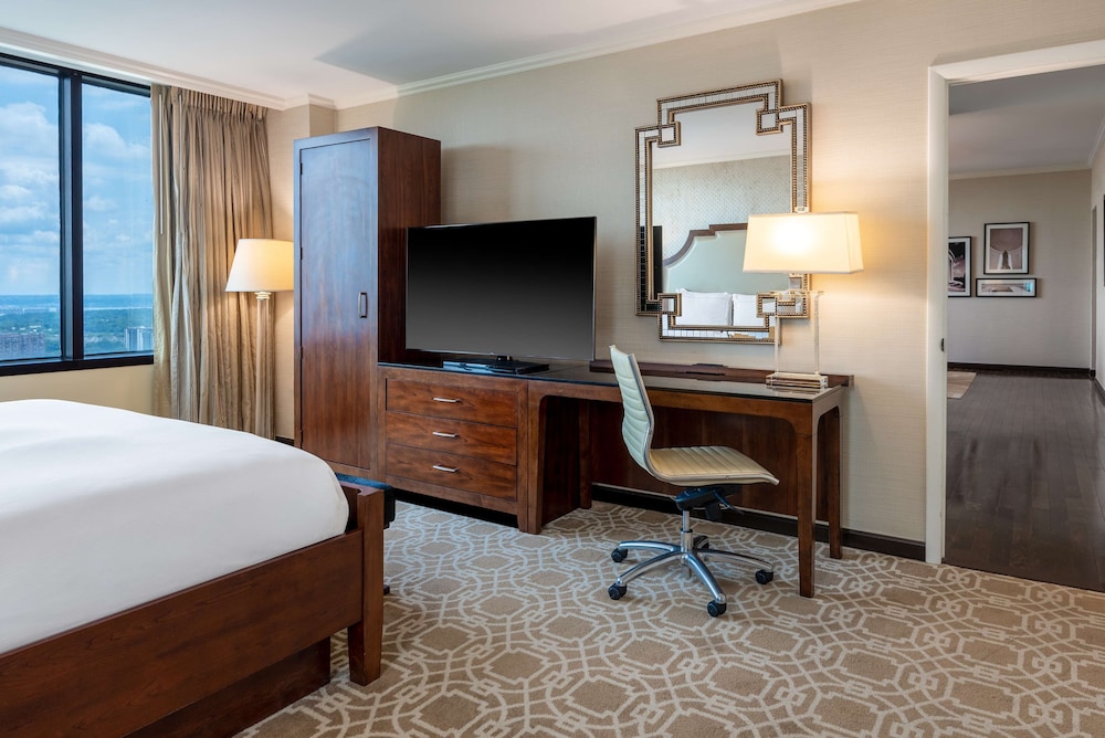 Hilton Alexandria Mark Center - photo 16