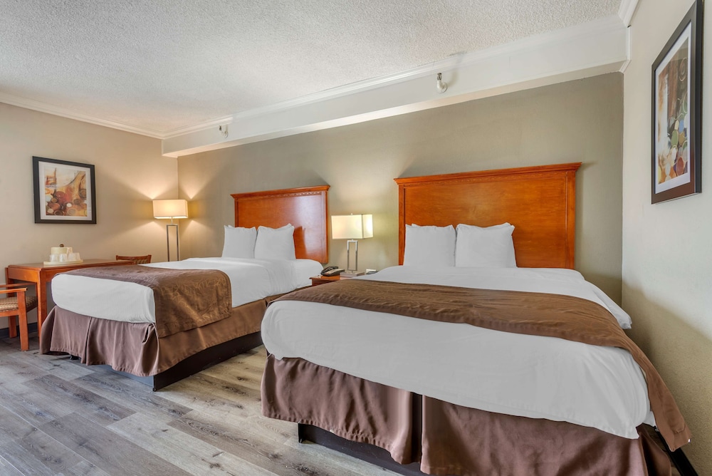 Fort Washington Inn - photo 13