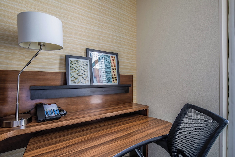 Fairfield Inn & Suites Chicago Downtown River North - photo 14
