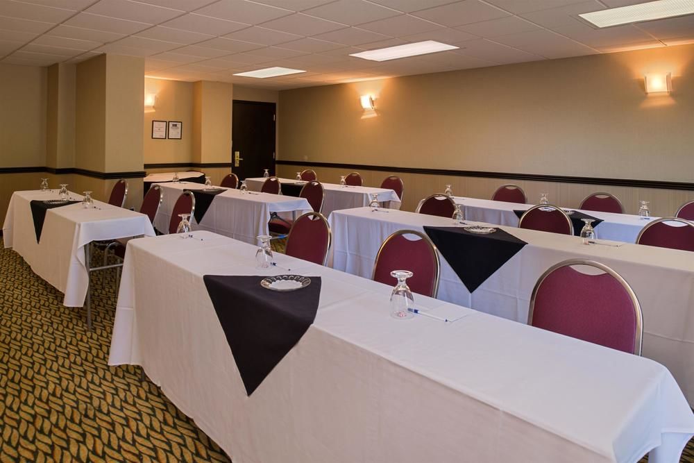 Ramada Plaza Rochester Airport - photo 113