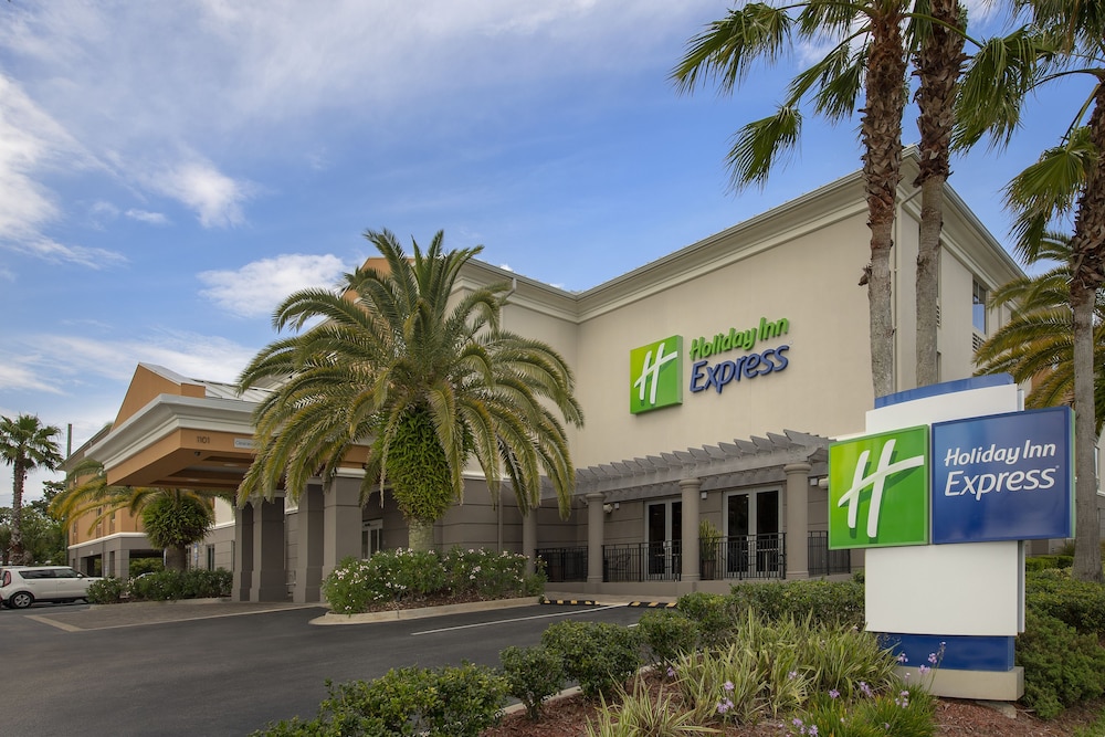 Holiday Inn Express Jacksonville Beach an IHG Hotel - featured photo