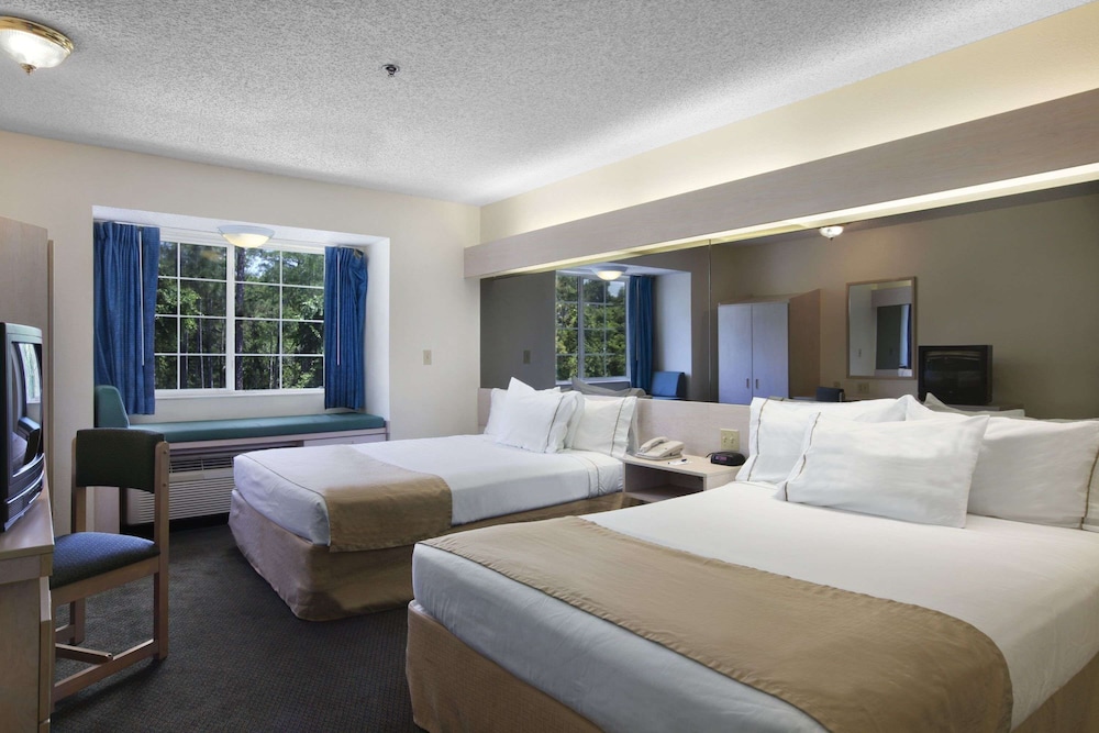 Microtel Inn & Suites by Wyndham Palm Coast I 95 - photo 16