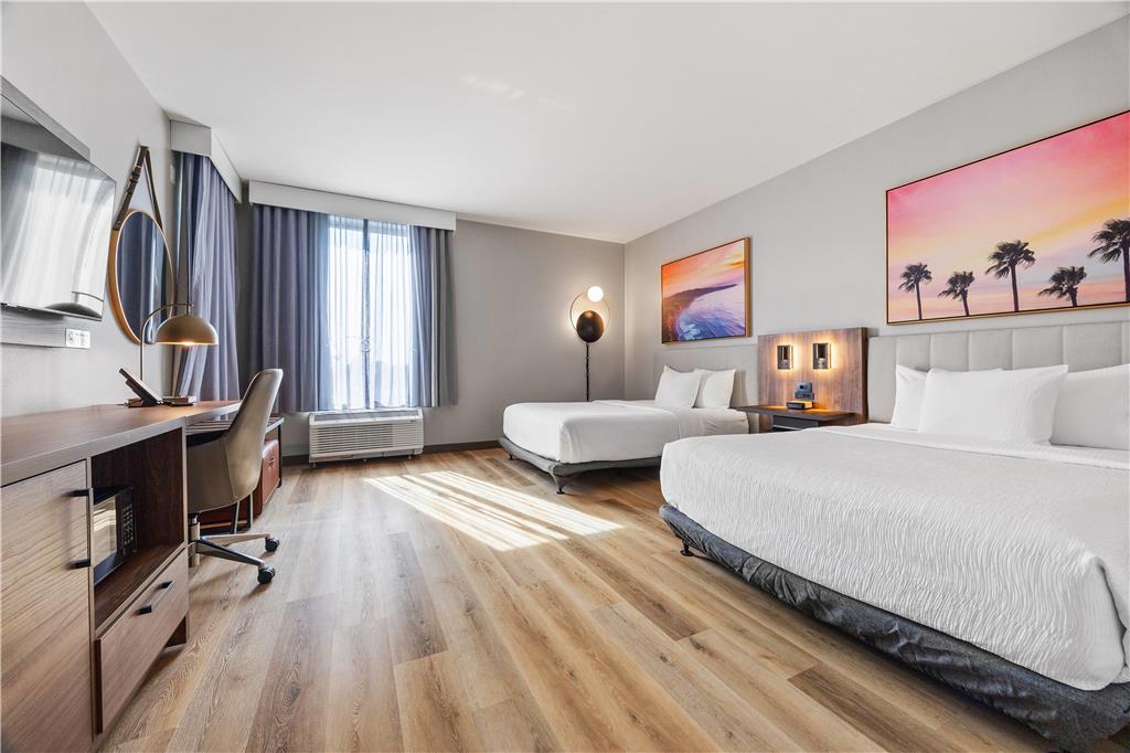 La Quinta Inn & Suites by Wyndham La Habra - photo 70