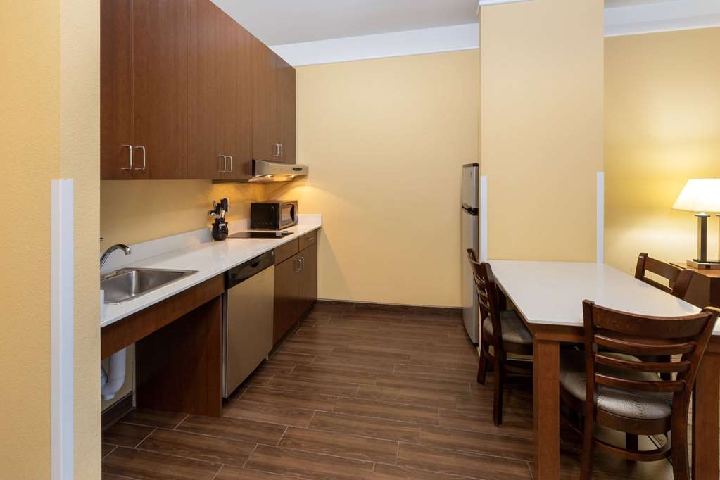 La Quinta Inn & Suites by Wyndham Houston NW Beltway8 WestRD - photo 23