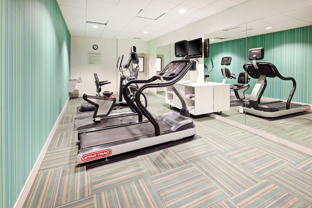 Holiday Inn Express & Suites Clovis Fresno Area by IHG - photo 16