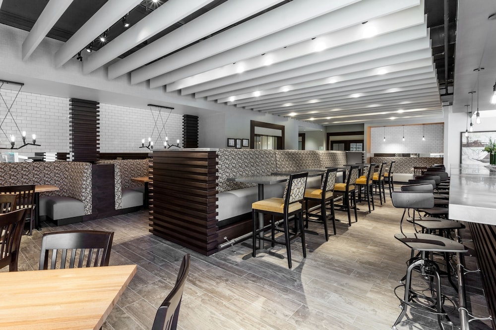 Holiday Inn Chicago North Evanston by IHG - photo 27