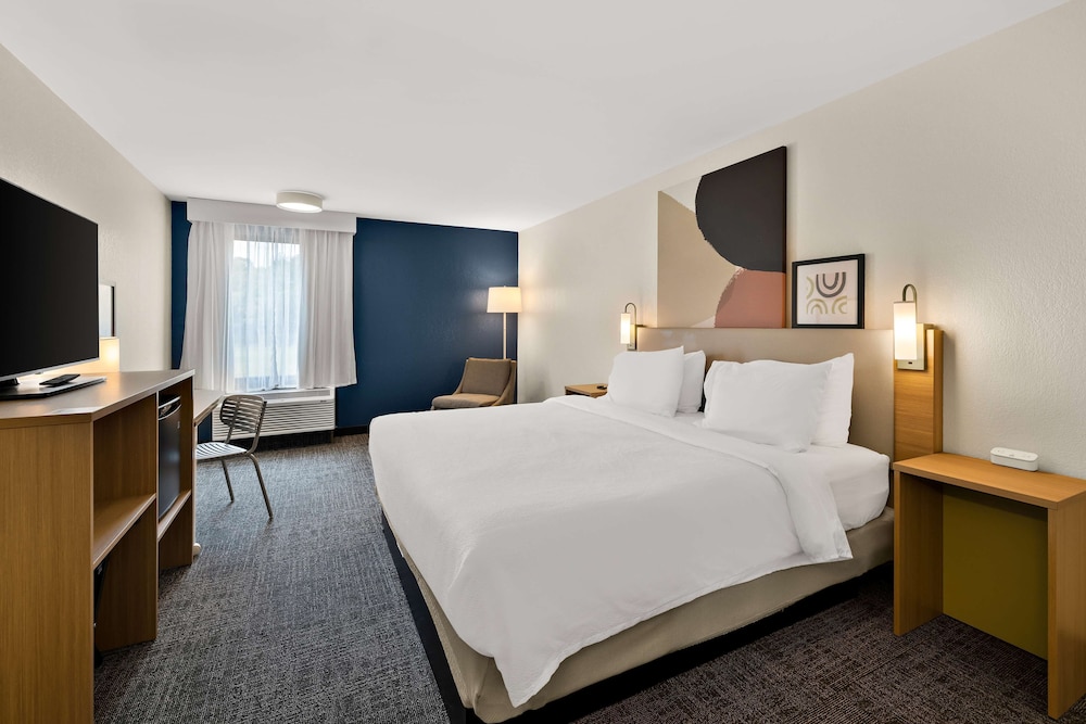 Spark by Hilton Tifton - photo 17