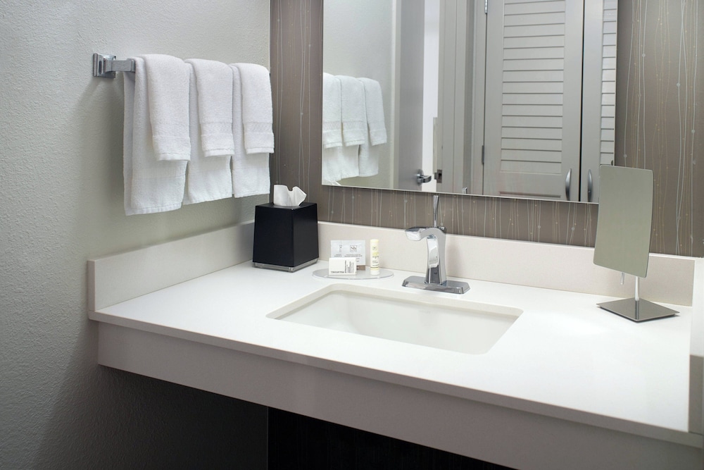 Courtyard by Marriott Atlanta Airport South Sullivan Road - photo 18