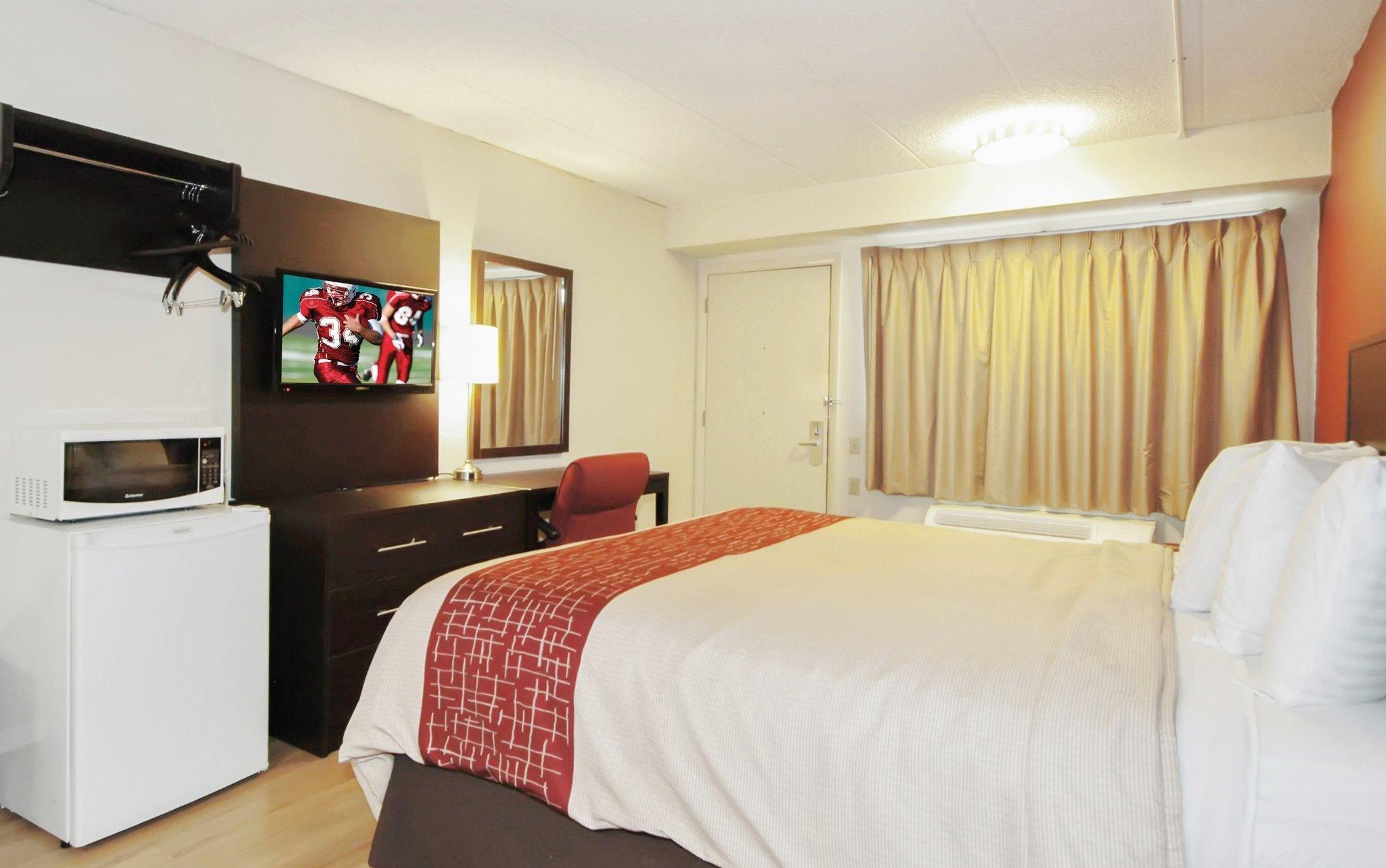 Red Roof Inn PLUS Chicago Hoffman Estates - photo 5