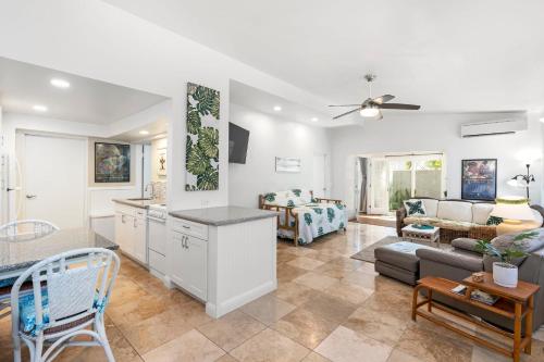 Your Perfect Home Charming 2BR2BA Apartment with Full Kitchen WD & AC — 4-Star Luxury Hotel in Kailua, United States
