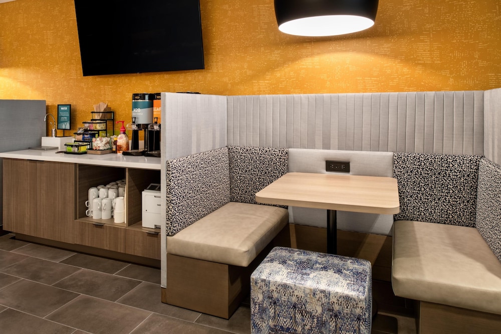 Home2 Suites by Hilton Woodland Sacramento - photo 32