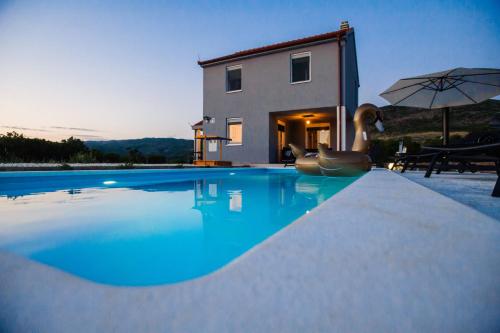 Family dream house — 4-Star Luxury Hotel in Ruzic, Croatia