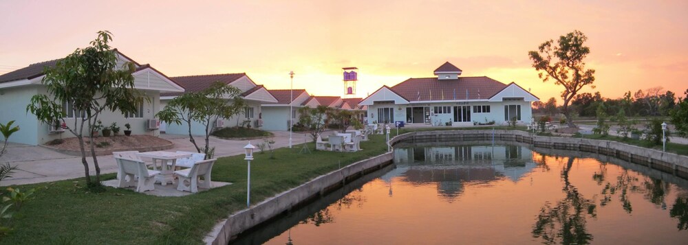 Onanong Resort - last minute hotel in Uthumphon Phisai
