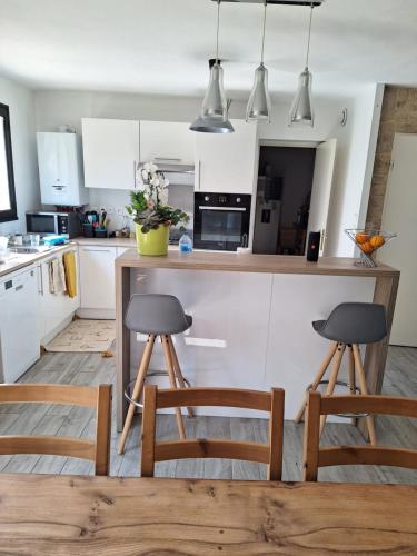 Les Foyers — hotel near Caen Carpiquet airport