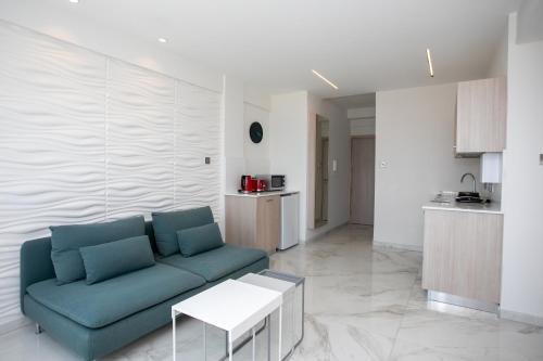 Les Palmiers Sunorama Beach Apartments