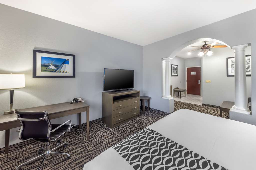 Best Western Atoka Inn & Suites - photo 19
