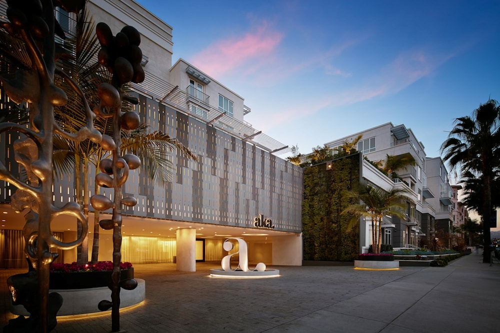 AKA Beverly Hills - photo 42