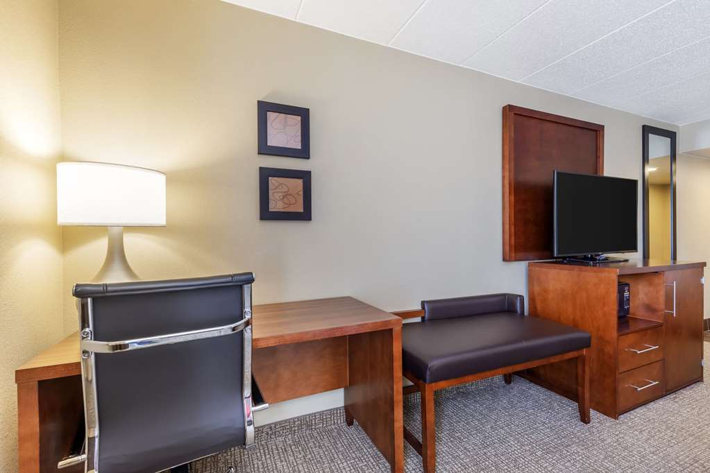 Comfort Inn & Suites Aberdeen near APG - photo 11