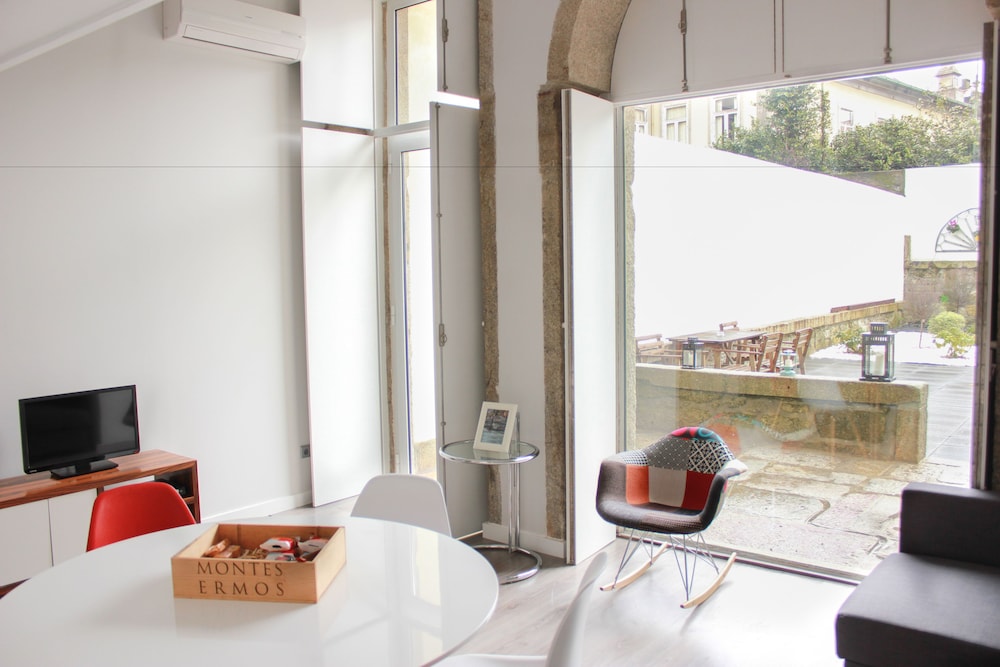 Oporto Trendy Apartments — 4-Star Luxury Hotel in Porto, Portugal