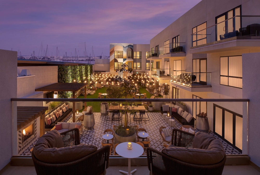 The Monsaraz San Diego Tapestry Collection by Hilton - photo 16