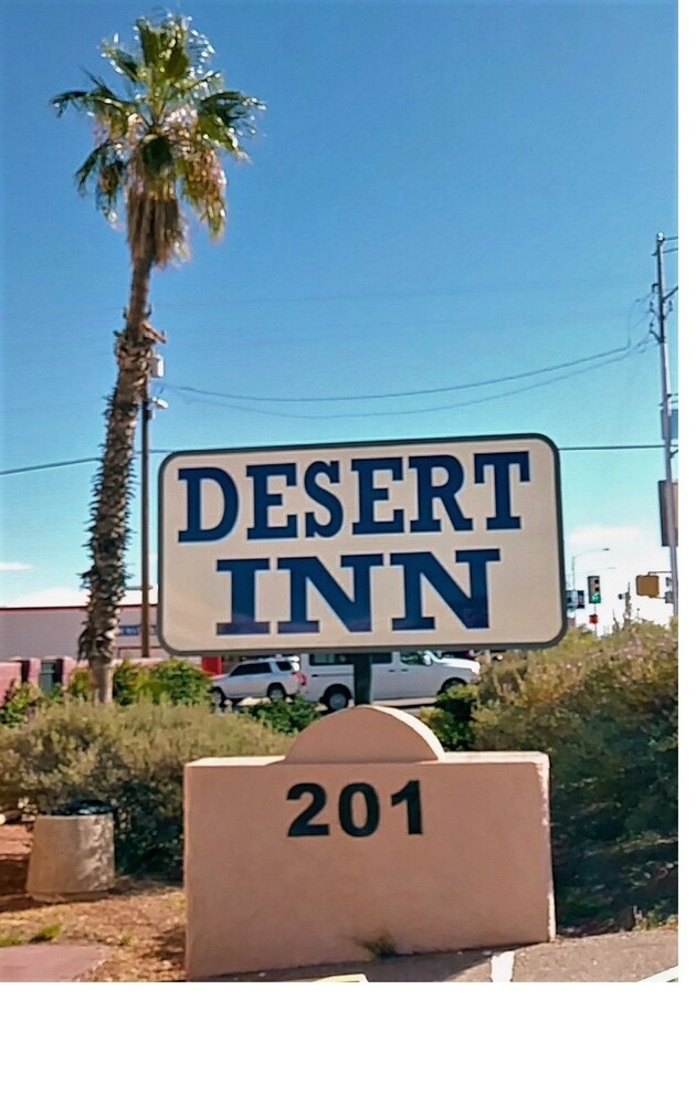 Desert Inn - photo 36