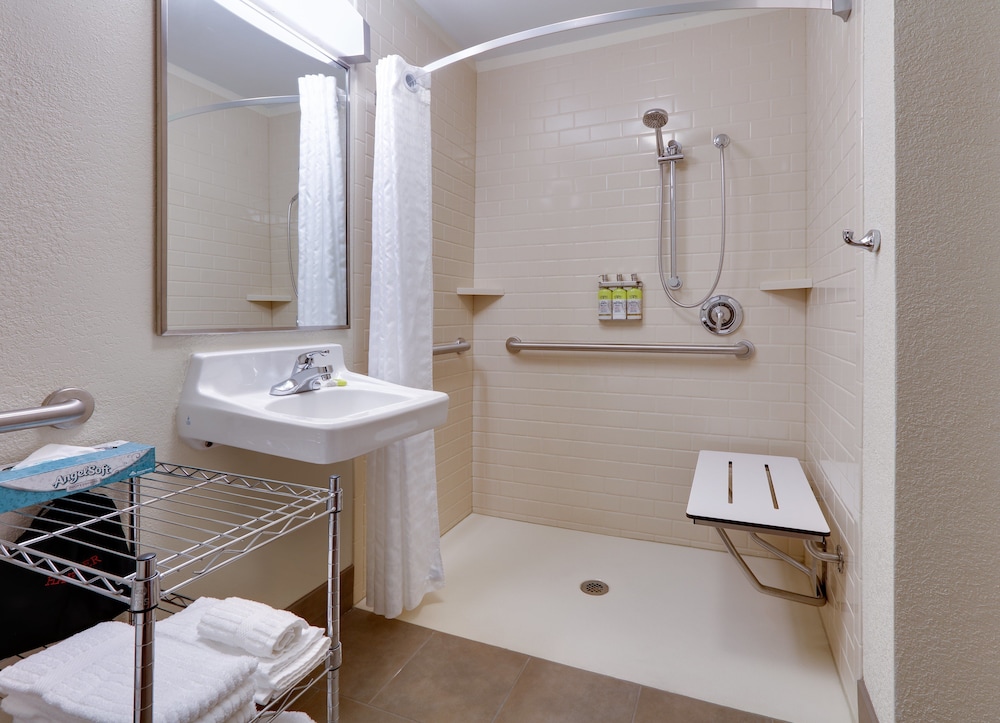 Candlewood Suites Salina by IHG - photo 7
