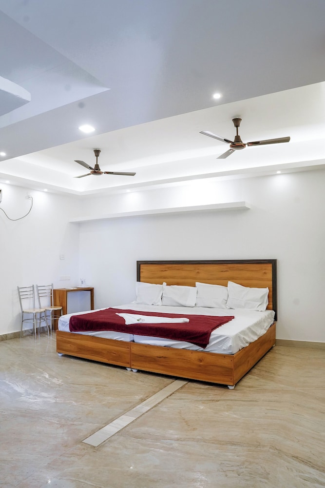 Nearest Rooms in Trichur, India
