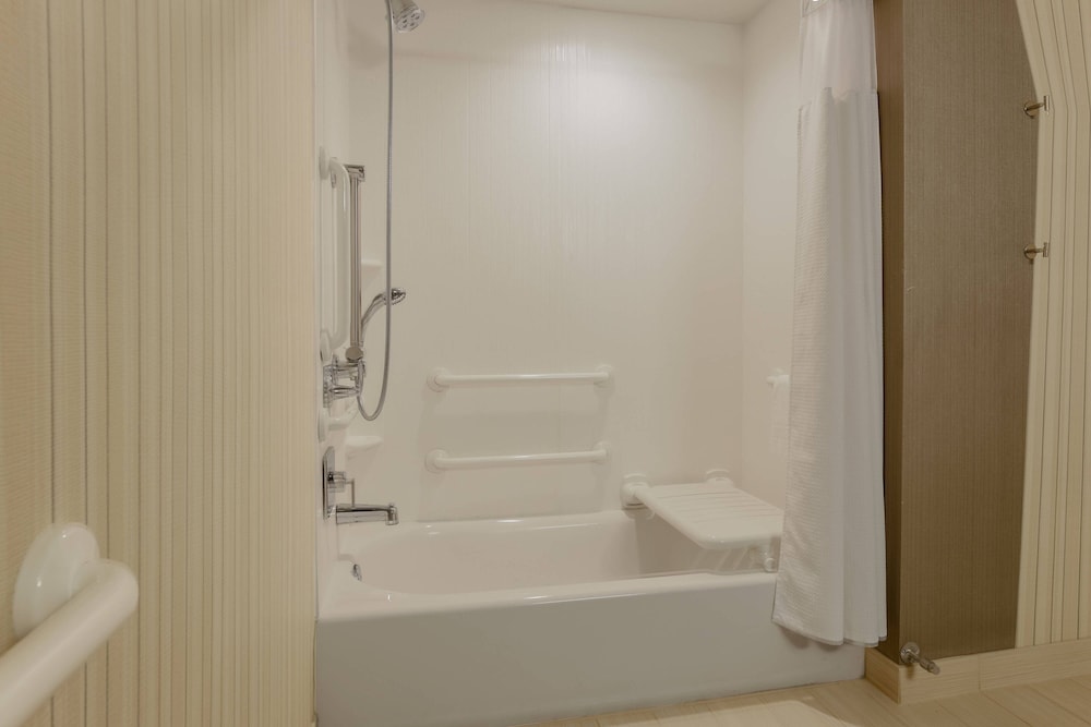 Courtyard by Marriott Dallas Midlothian Midlothian Conf Ctr - photo 23