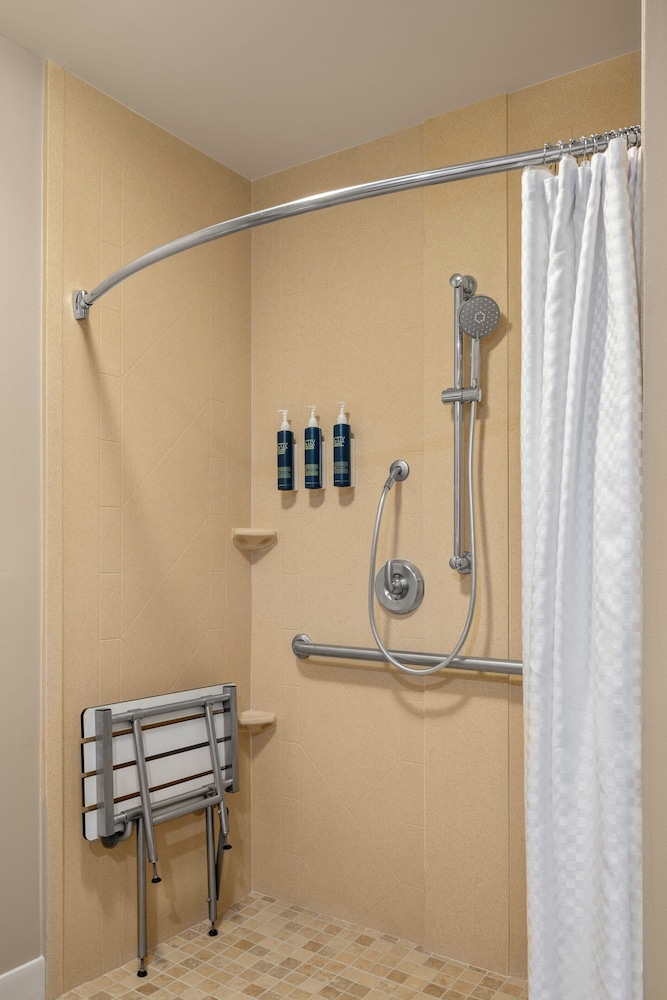 Four Points by Sheraton Chicago Westchester Oak Brook - photo 20