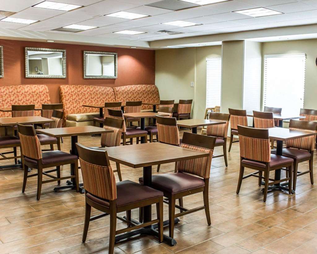 Comfort Inn Fayetteville near Fort Bragg - photo 25