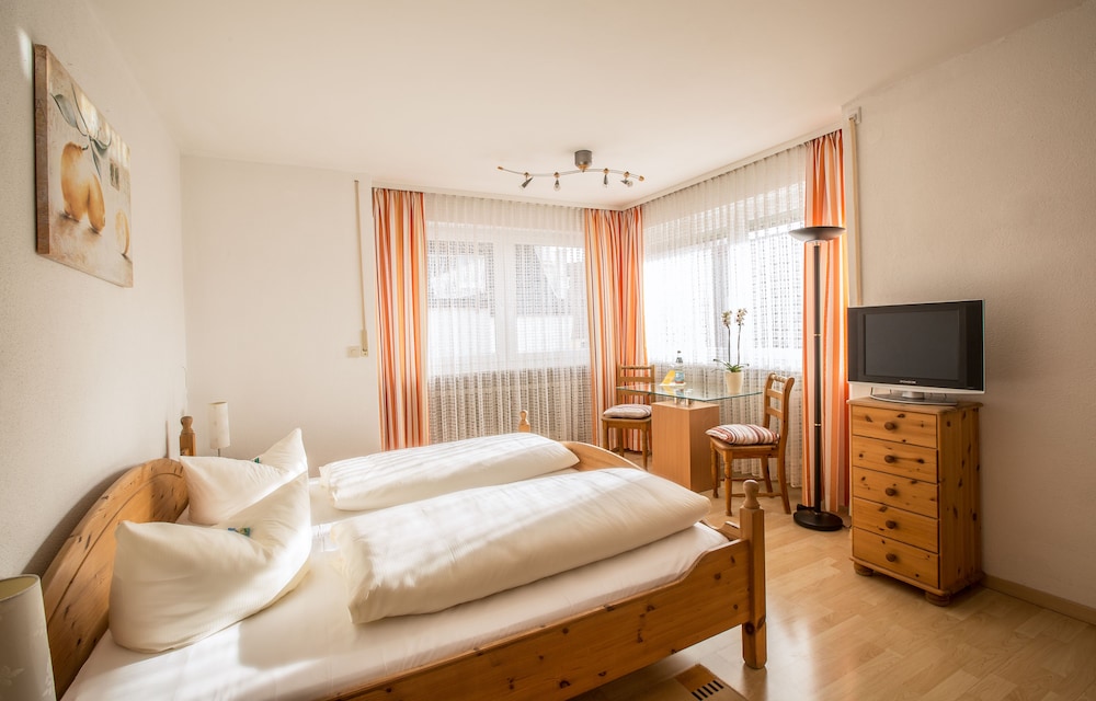 Landhotel Weißer Hahn — Wemding — photo 4