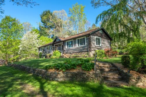 Carrie’s Escape in Black Mountain, United States