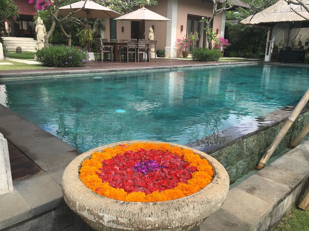 Villa Pasraman Baghawan — 4-Star Luxury Hotel in Jimbaran, Indonesia