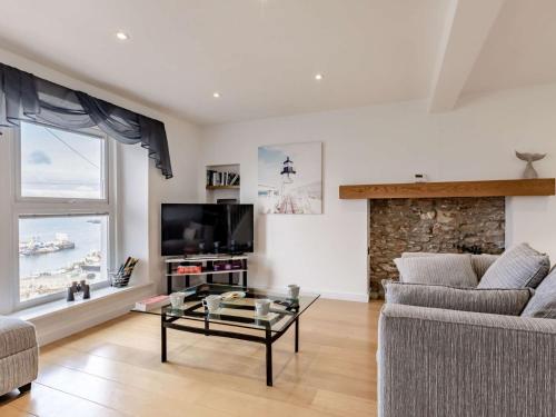 3 Bed in Brixham 90565 — Brixham — photo 4