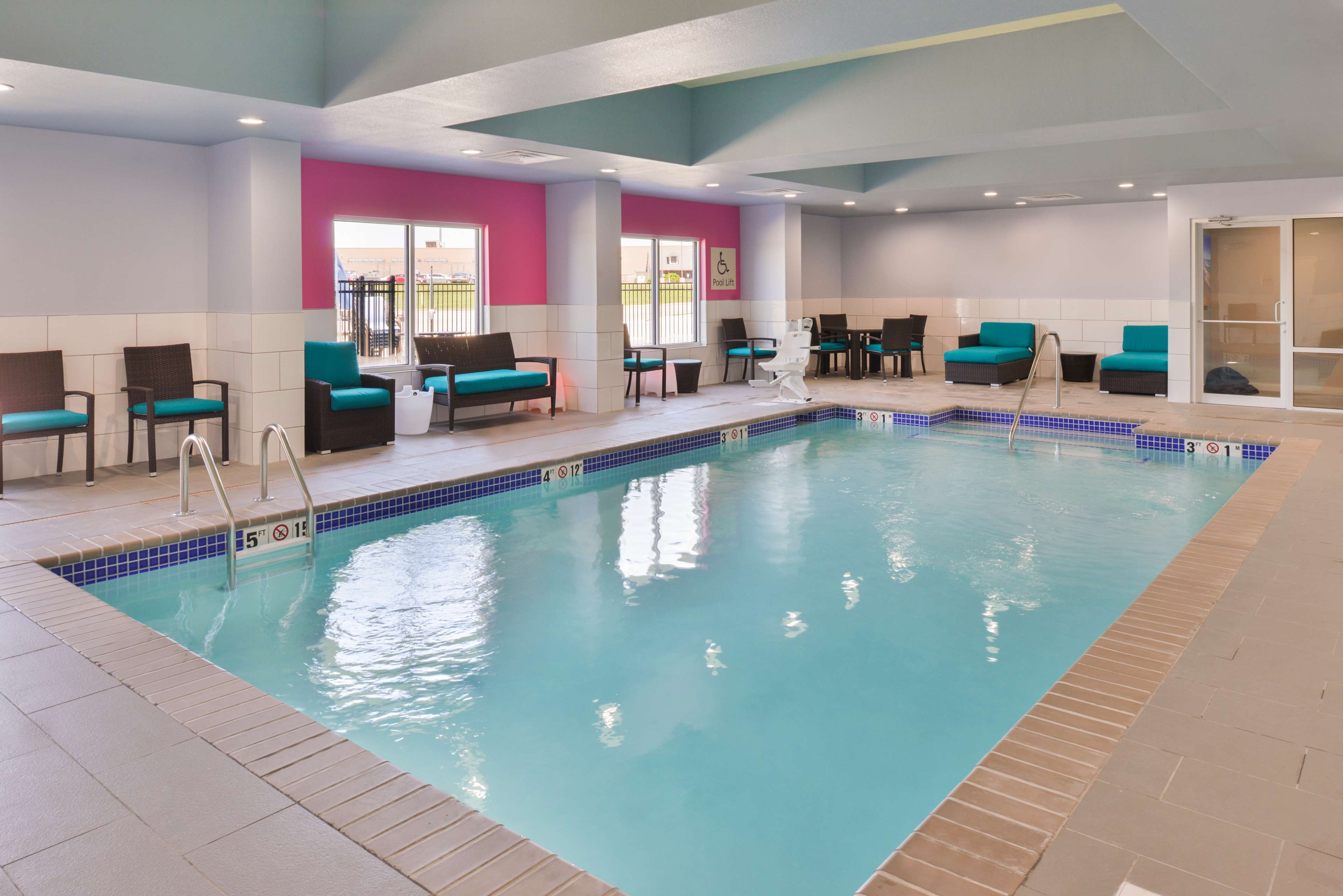 Hampton Inn Emporia - photo 13